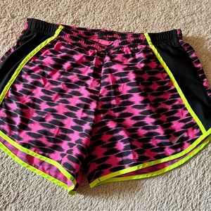 Women’s Nike dry fit printed shorts